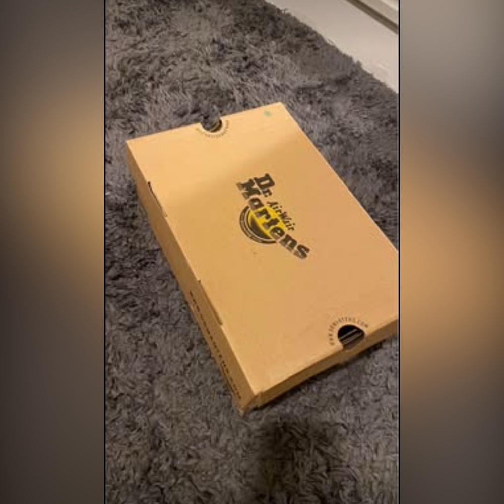 1460 Tartan Leather Lace Up Boots Brand new never worn them. Size 7/6